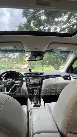 Nissan Rogue SV 2022 Gray