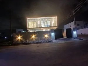 4bdrm Duplex in East Legon, American House for sale