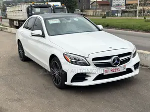 Mercedes-Benz C300 2019 White