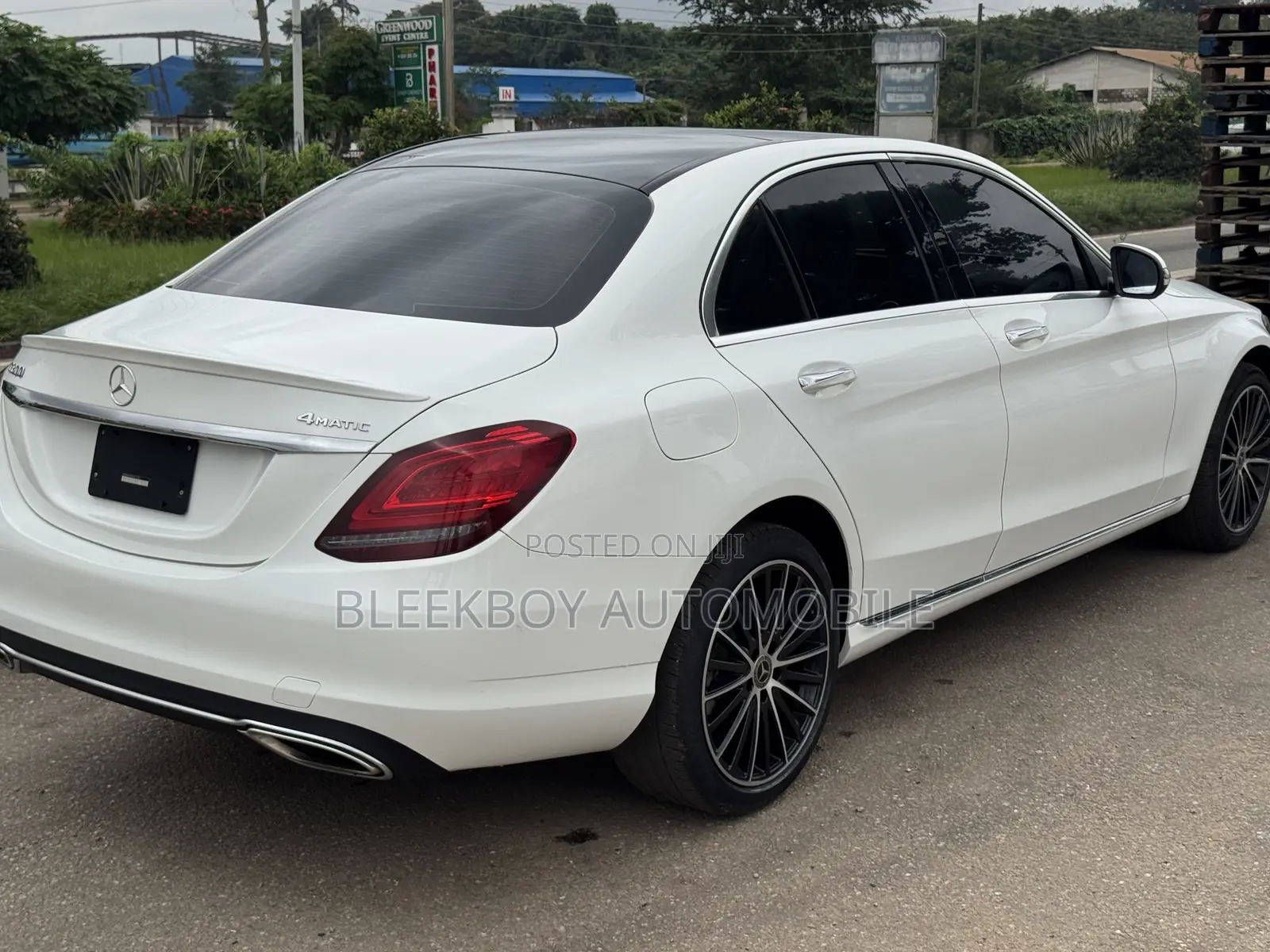 Mercedes-Benz C300 2019 White