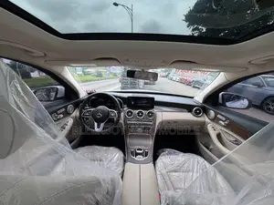 Mercedes-Benz C300 2019 White