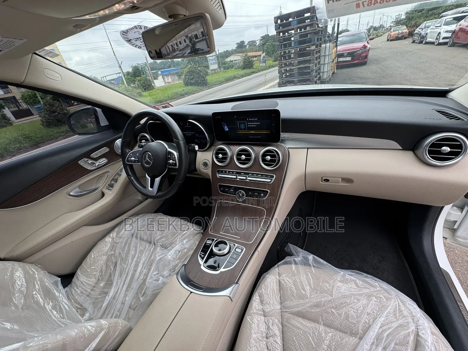Mercedes-Benz C300 2019 White