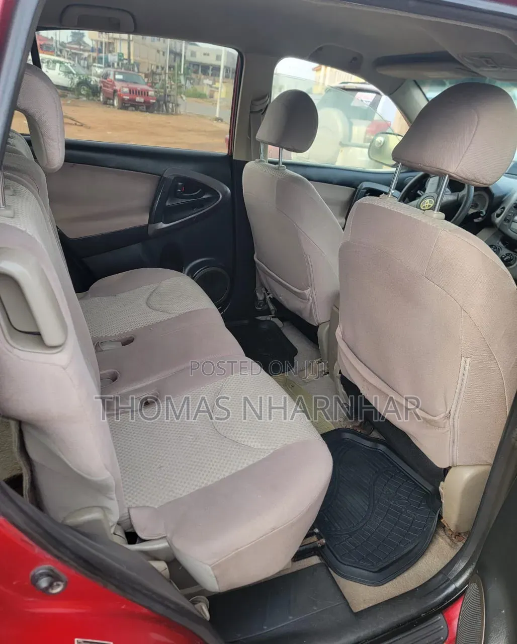 Toyota RAV4 2010 Red