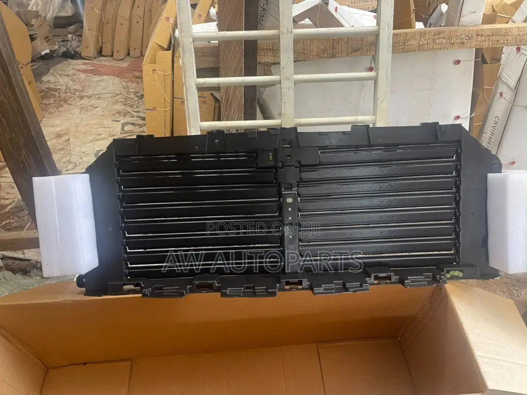 Ford F150 2022 Shatter Grille Upper
