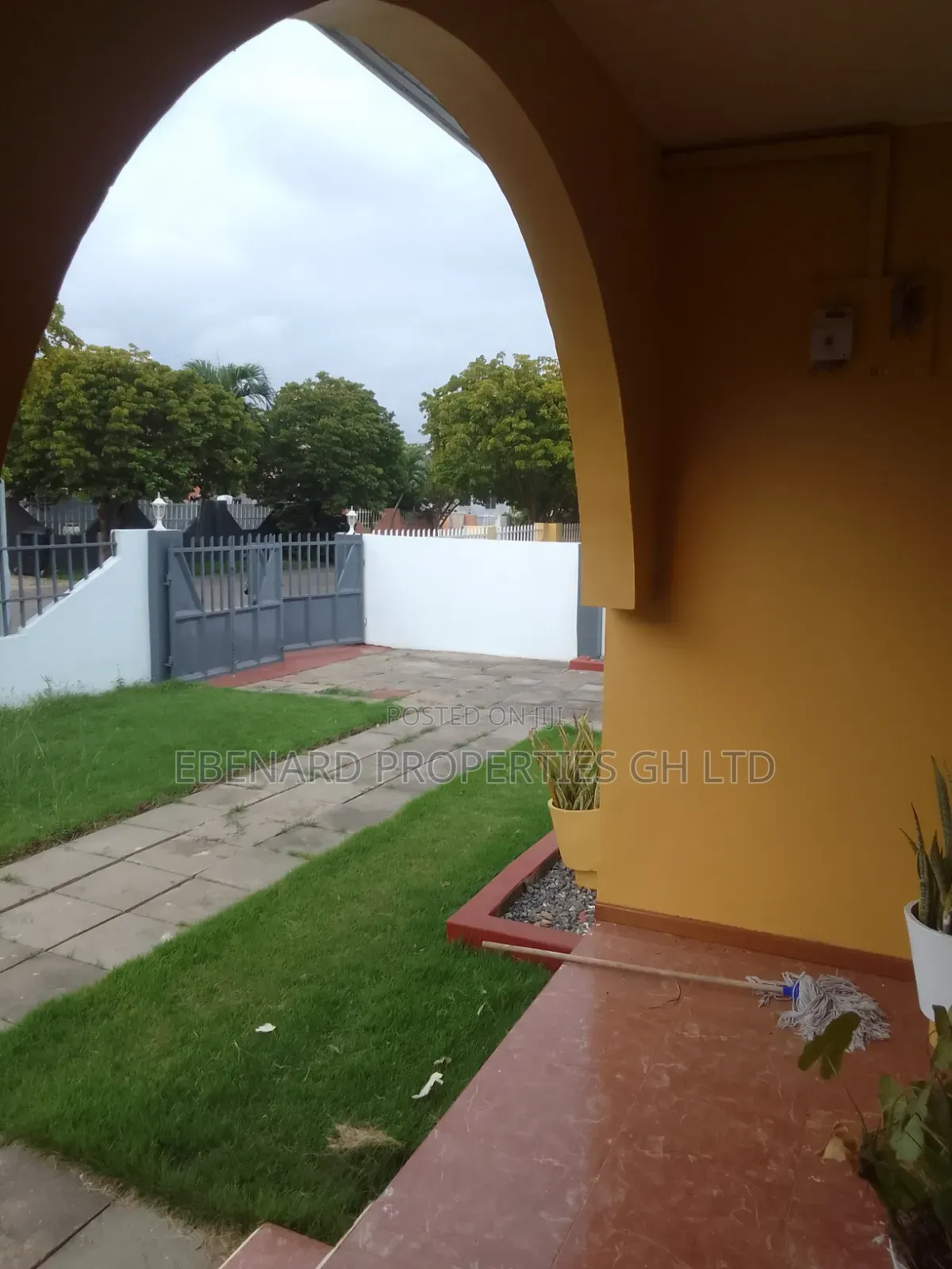 2bdrm House in Ebenard Properties, Coca Cola for rent