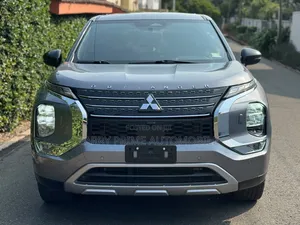 Mitsubishi Outlander SE 2022 Blue