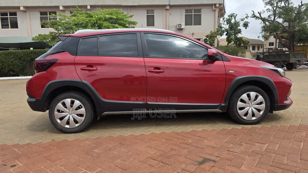 Toyota Yaris 2020 Red
