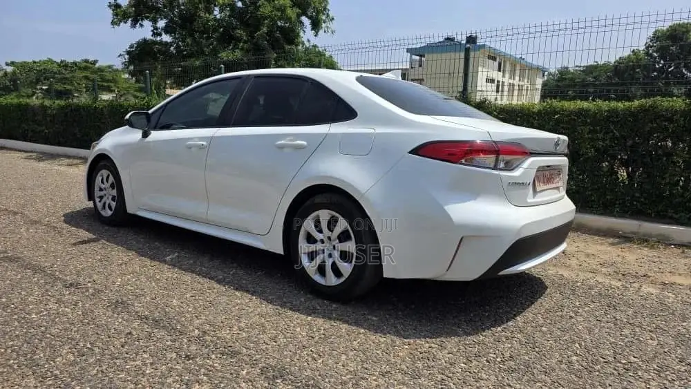 Toyota Corolla L 2021 White