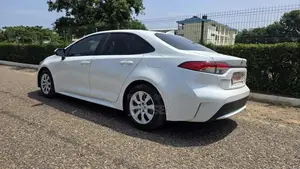 Toyota Corolla L 2021 White