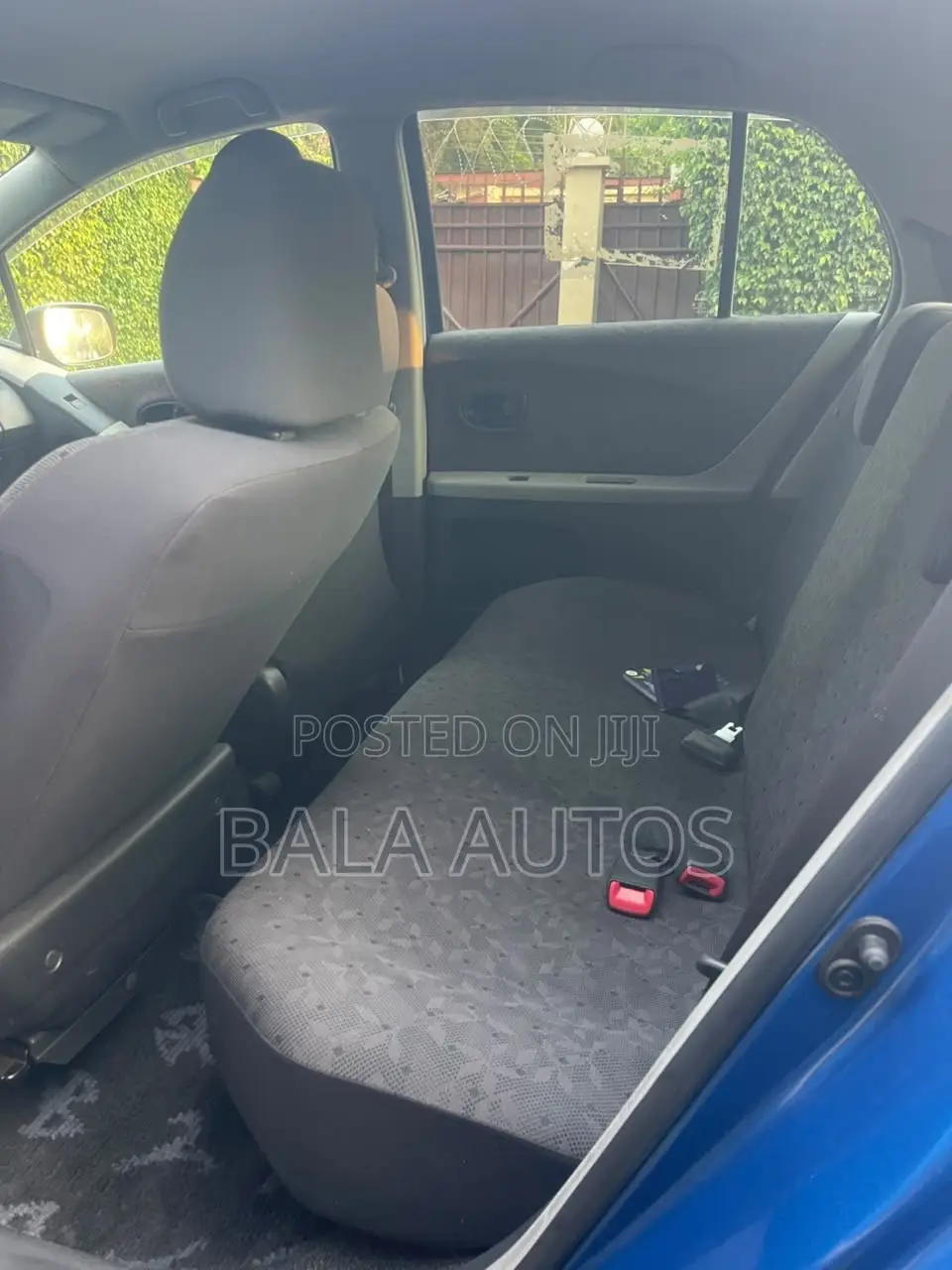 Toyota Vitz 2010 Blue