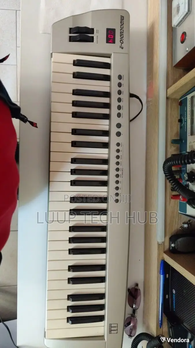 Miditech Midistudio 2 Keyboard. USB Midi Keyboard