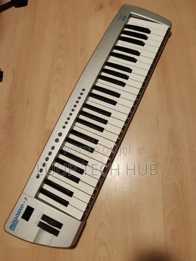 Miditech Midistudio 2 Keyboard. USB Midi Keyboard
