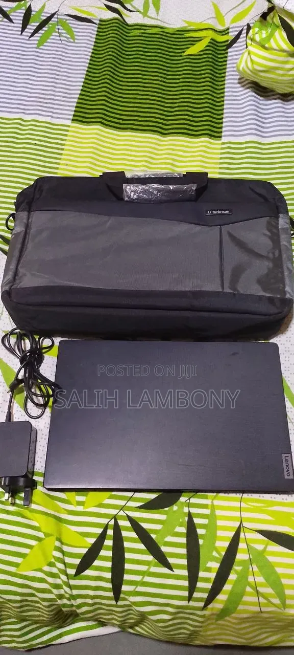 Laptop Lenovo Ideapad V14 IGL 8GB AMD Ryzen 7 HDD 500GB