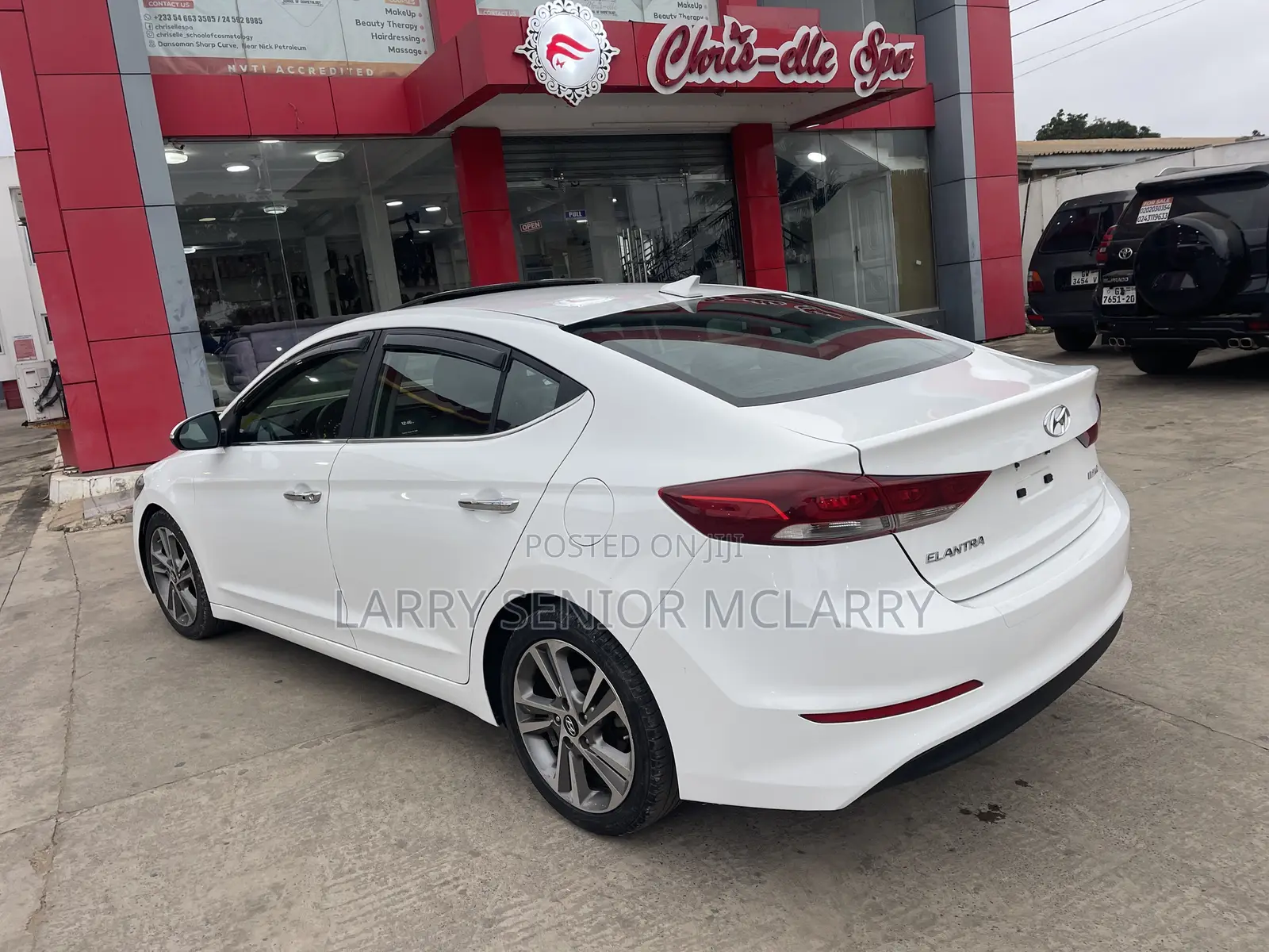 Hyundai Elantra Limited Sedan FWD (2.0L 4cyl 6A) 2017 White