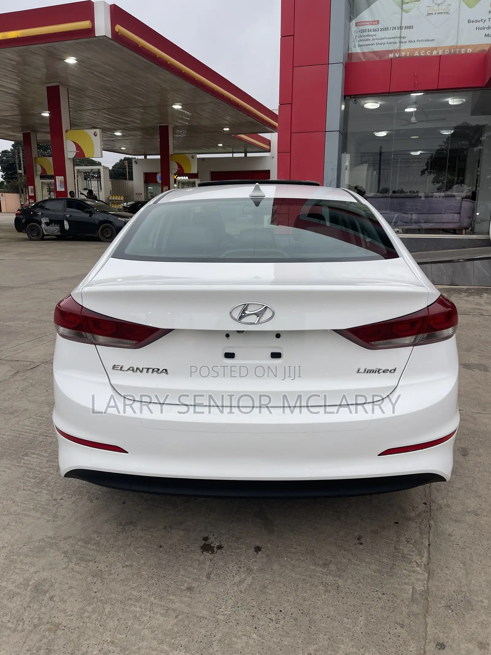 Hyundai Elantra Limited Sedan FWD (2.0L 4cyl 6A) 2017 White