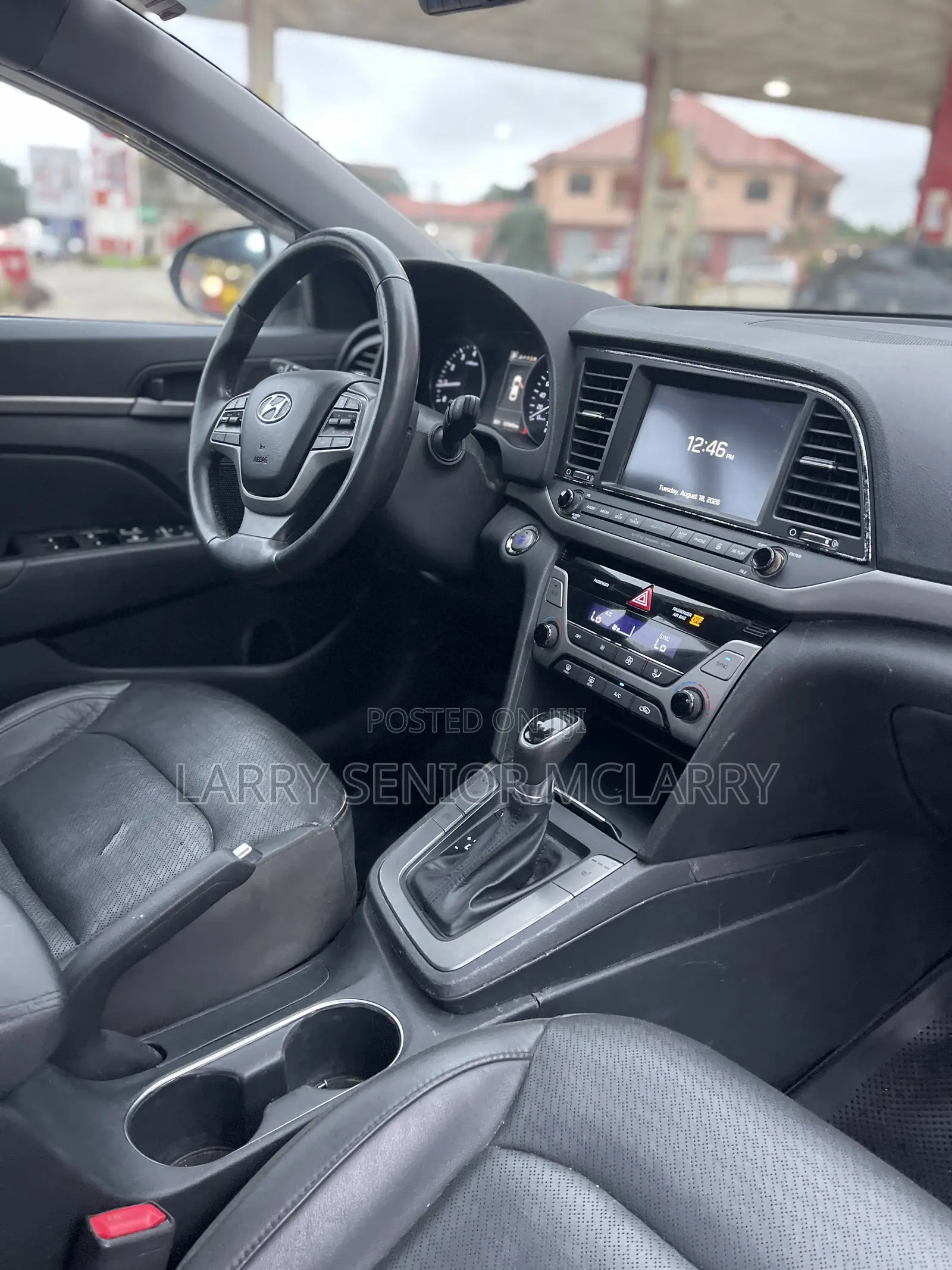 Hyundai Elantra Limited Sedan FWD (2.0L 4cyl 6A) 2017 White