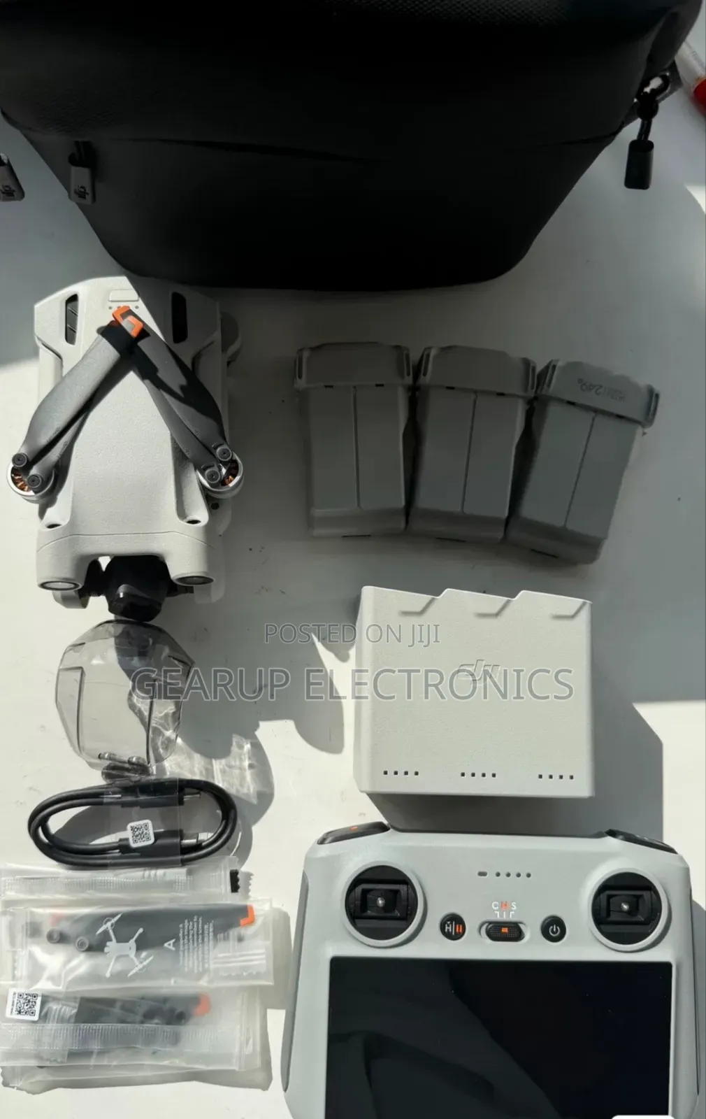 DJI Mini 3 Pro Fly More Combo With Screen Controller 3 Batteries