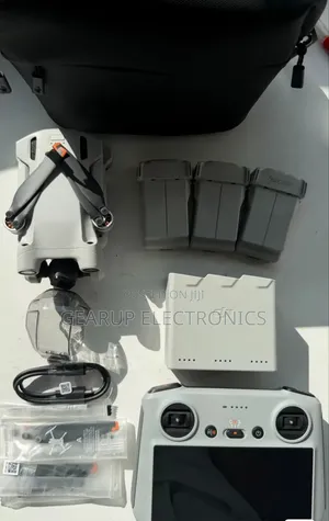 DJI Mini 3 Pro Fly More Combo With Screen Controller 3 Batteries