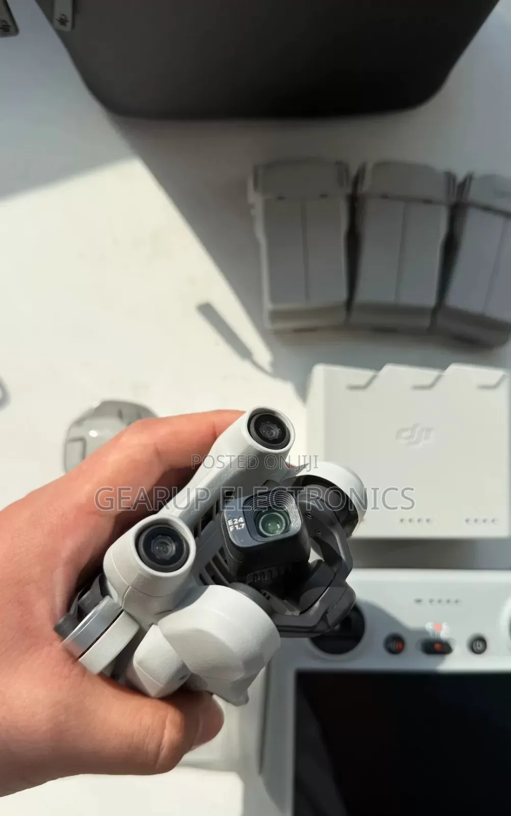 DJI Mini 3 Pro Fly More Combo With Screen Controller 3 Batteries
