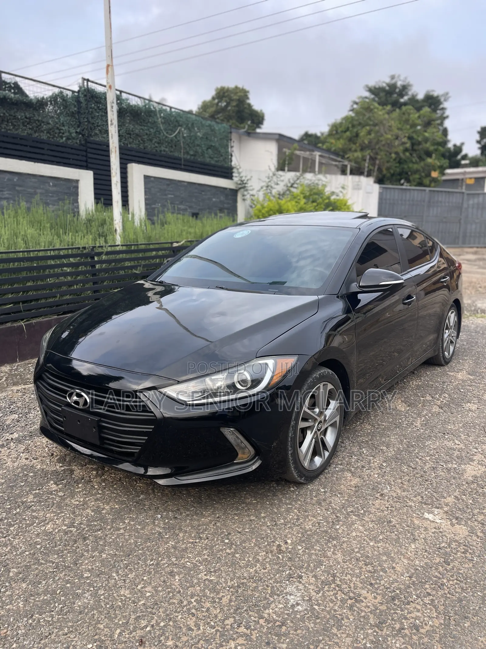 Hyundai Elantra Limited Sedan FWD (2.0L 4cyl 6A) 2017 Black