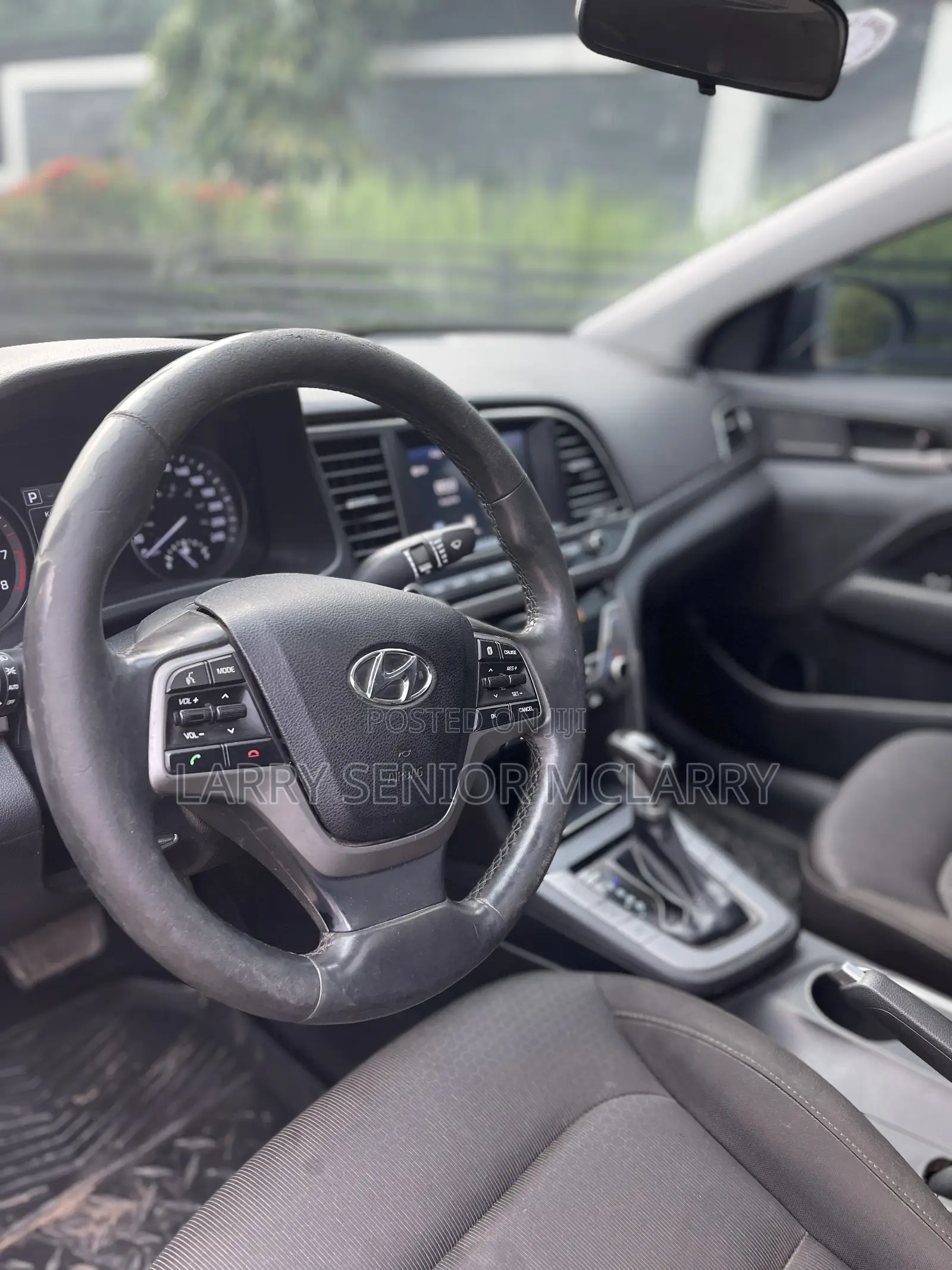 Hyundai Elantra Limited Sedan FWD (2.0L 4cyl 6A) 2017 Black