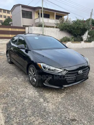 Hyundai Elantra Limited Sedan FWD (2.0L 4cyl 6A) 2017 Black