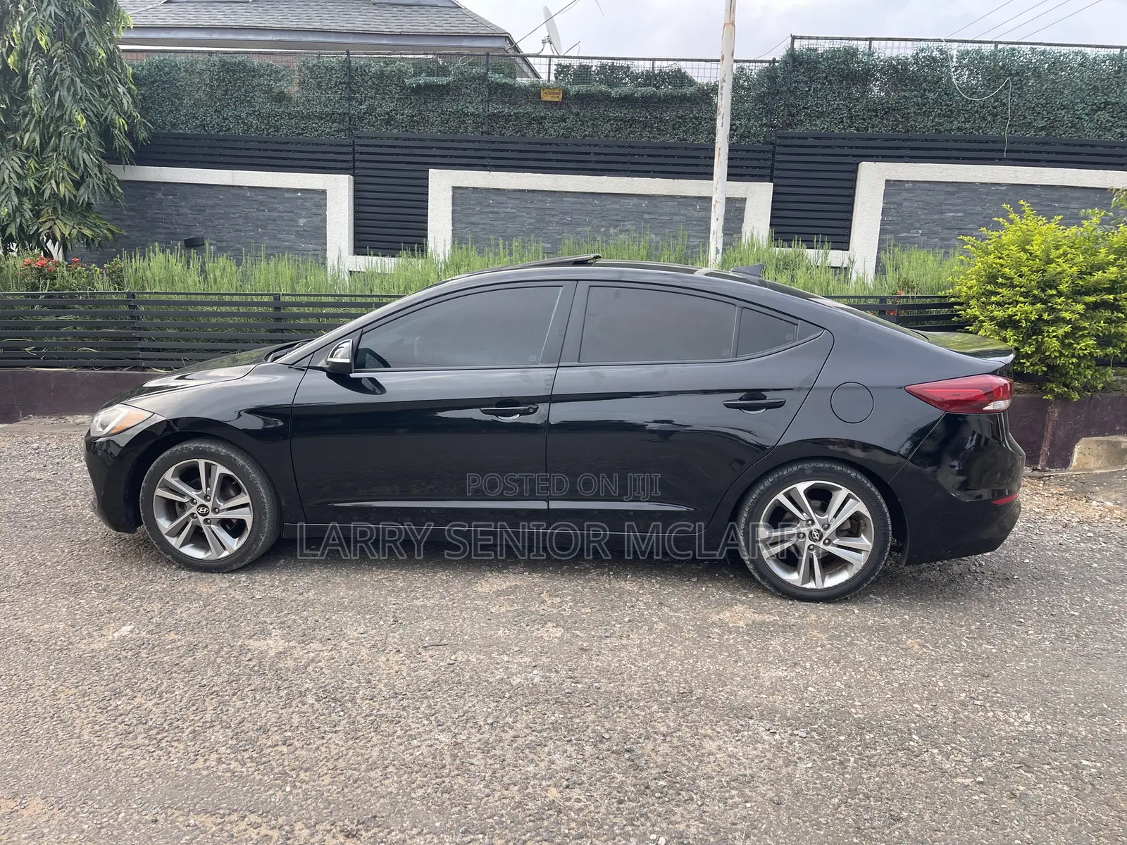 Hyundai Elantra Limited Sedan FWD (2.0L 4cyl 6A) 2017 Black