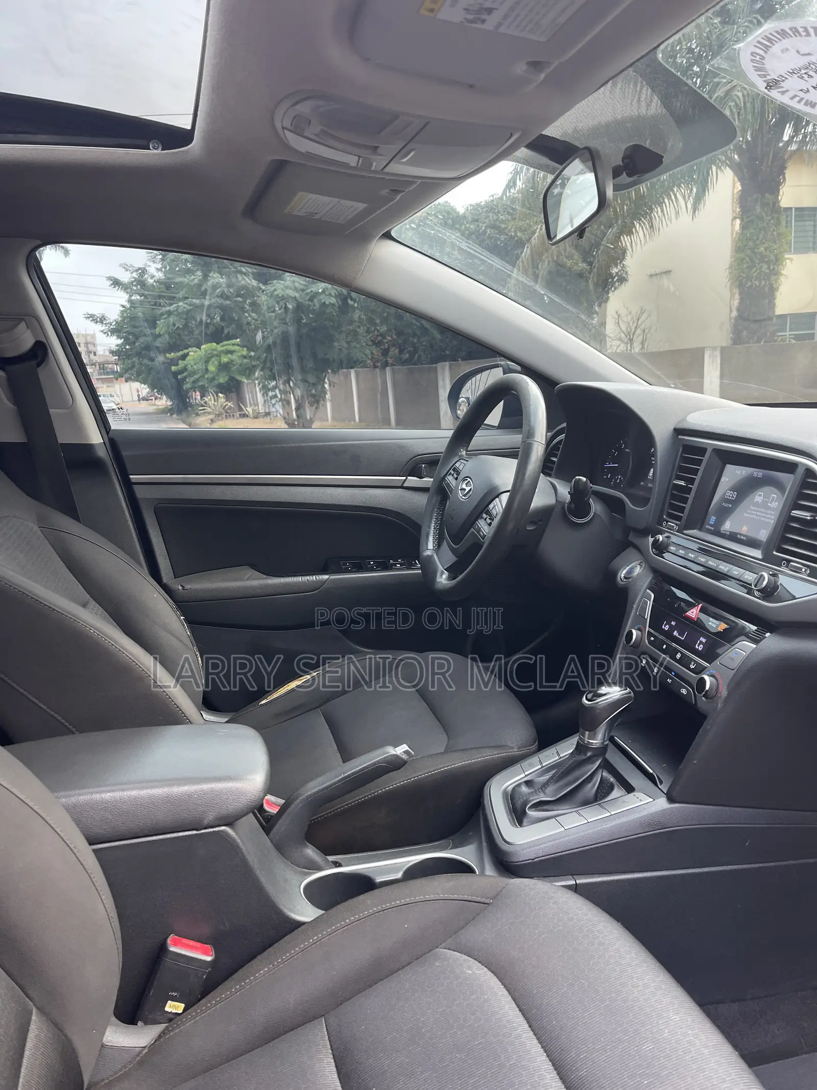 Hyundai Elantra Limited Sedan FWD (2.0L 4cyl 6A) 2017 Black