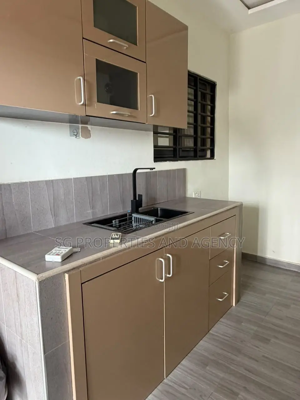 1bdrm Apartment in Lashibi, Sakumono for rent