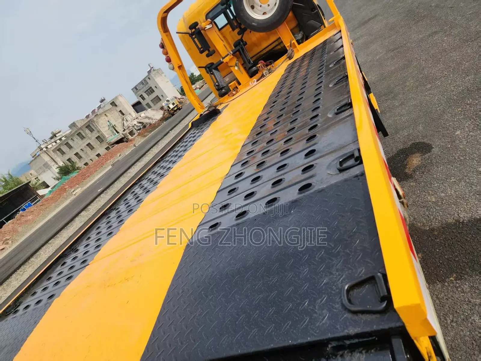 Used HOWO Wrecker Recovery Truck, in Perfect Condition.