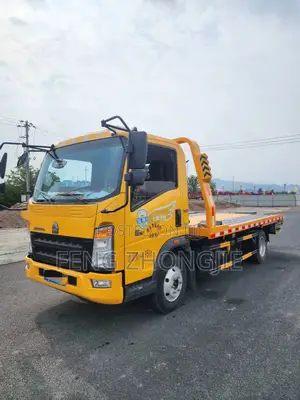 Used HOWO Wrecker Recovery Truck, in Perfect Condition.
