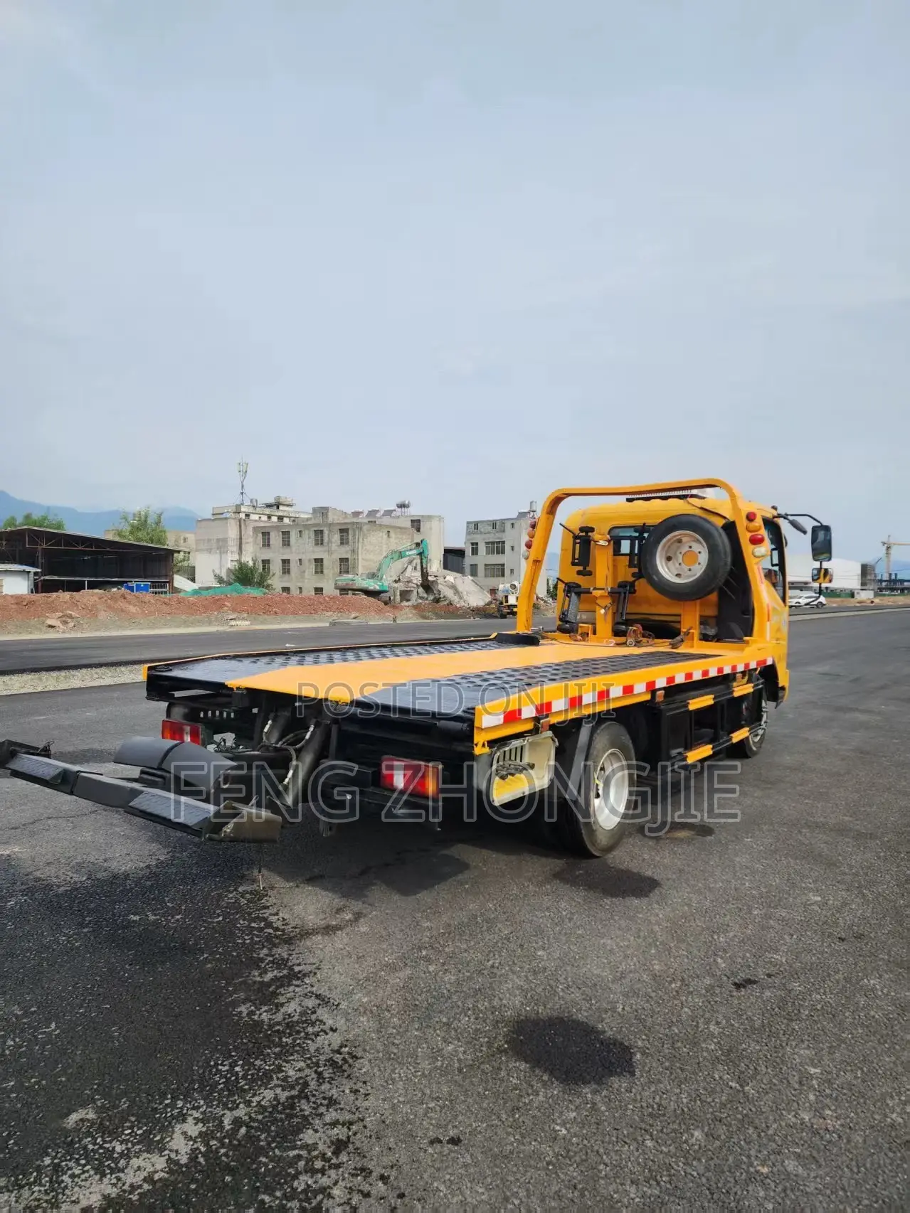 Used HOWO Wrecker Recovery Truck, in Perfect Condition.