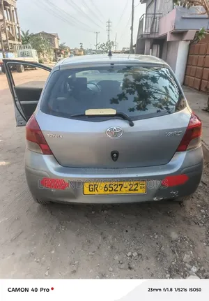 Toyota Yaris 2010 Silver