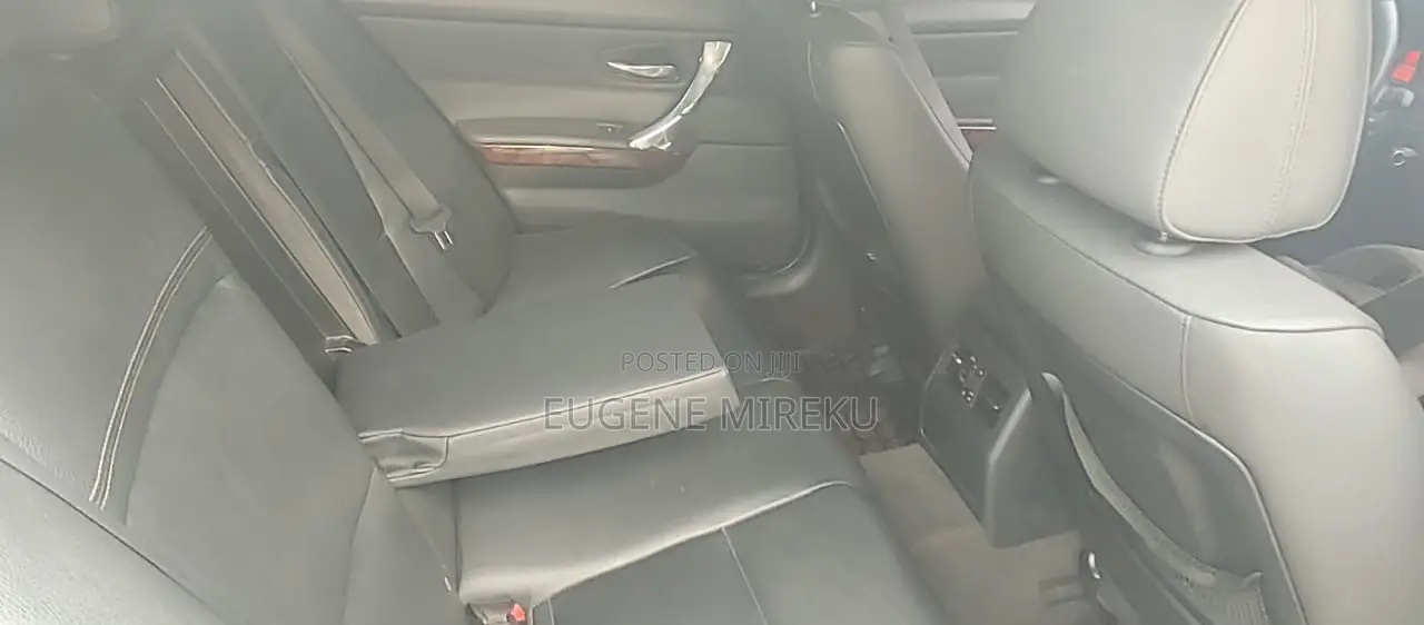BMW 3 Series 2012 Blue