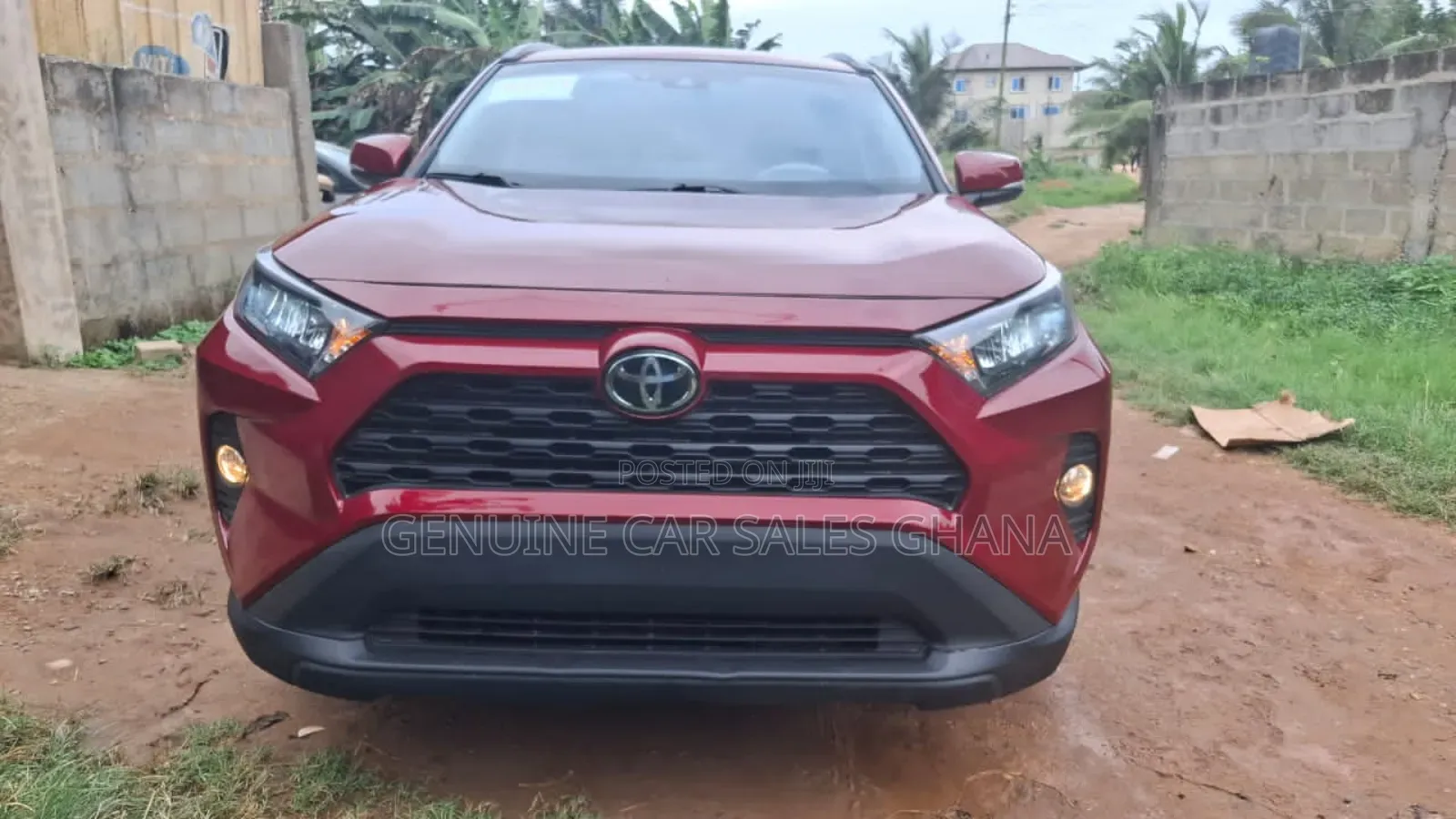Toyota RAV4 XLE 2021 Red