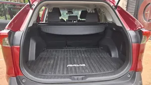 Toyota RAV4 XLE 2021 Red