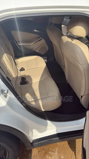 Mercedes-Benz GLA 250 2018 White