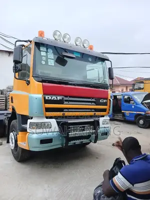 Trailer Head