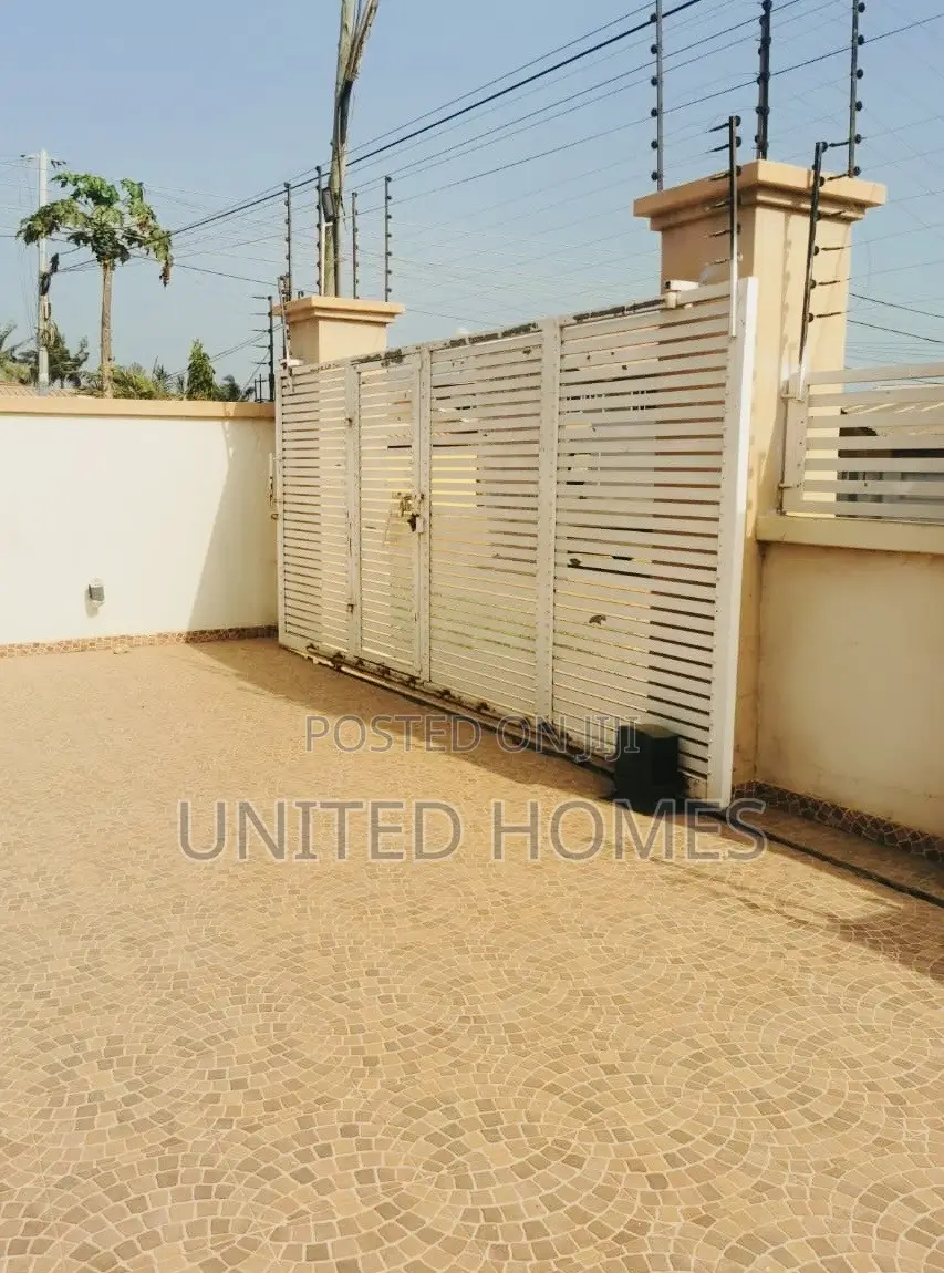5bdrm House in Spintex for rent