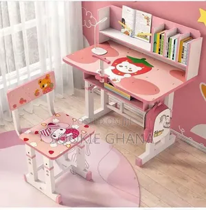 Wooden Kids Study Table With Book Shelves