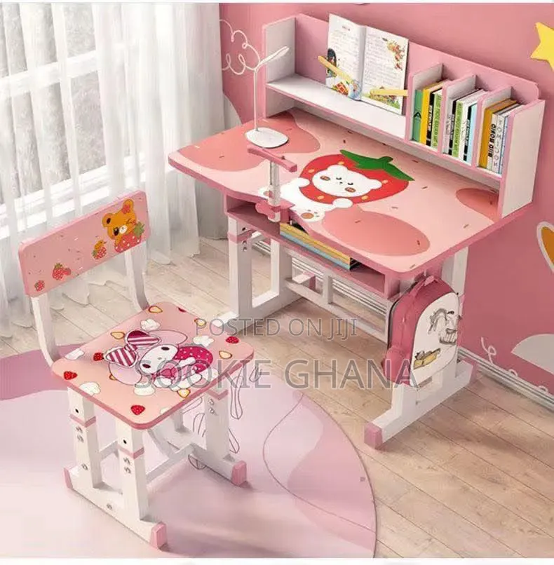 Wooden Kids Study Table With Book Shelves