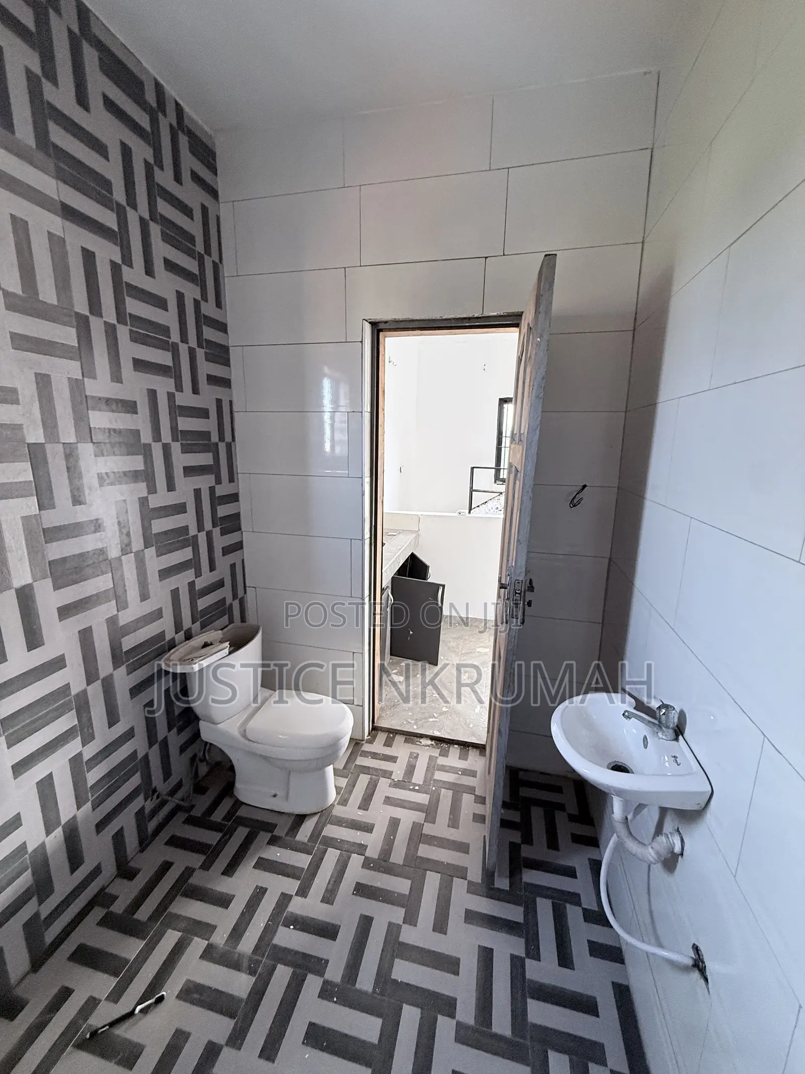 1bdrm Apartment in Mr. Justice Estate, Old Barrier for rent