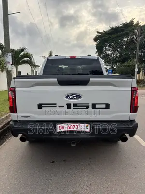 Ford F-150 STX 4WD SuperCab 6.5' Box 2025 Gray