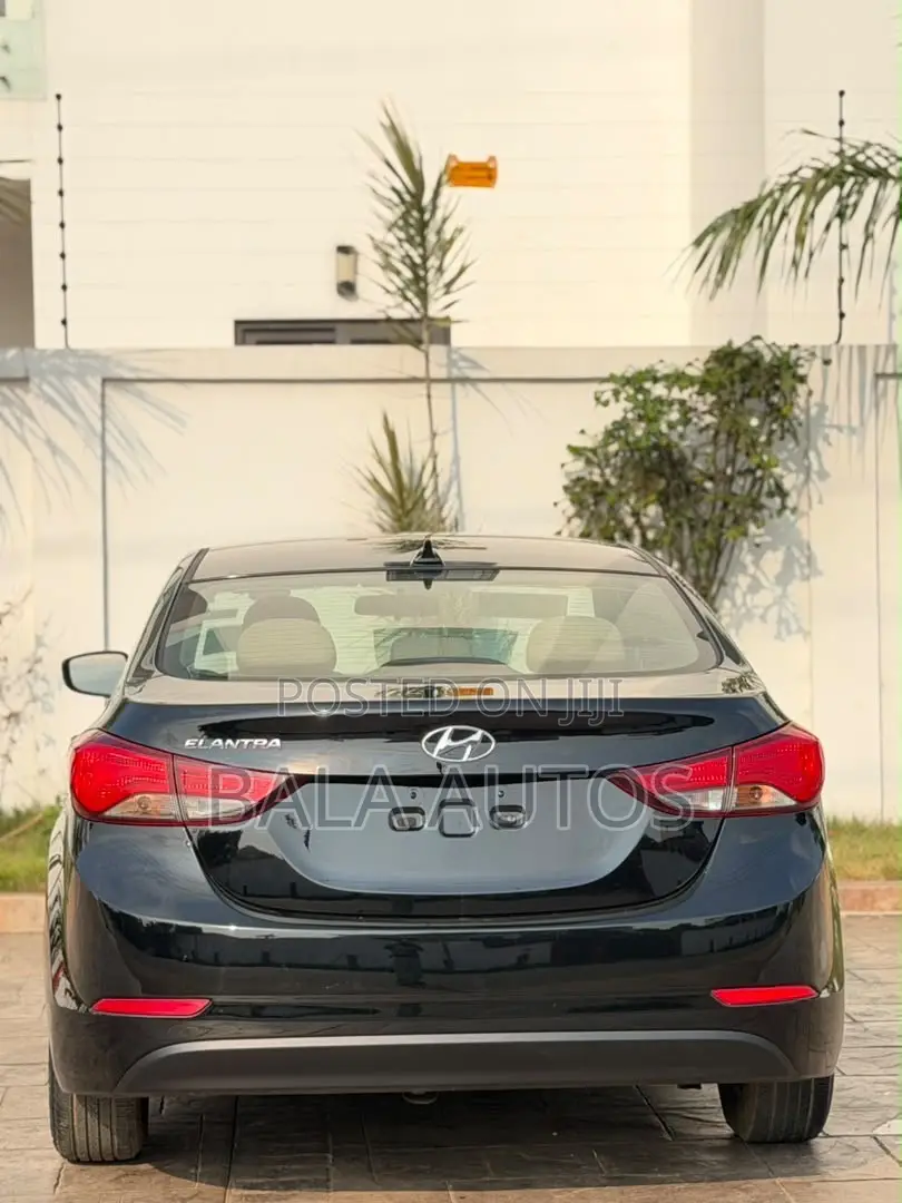 Hyundai Elantra 2016 Black