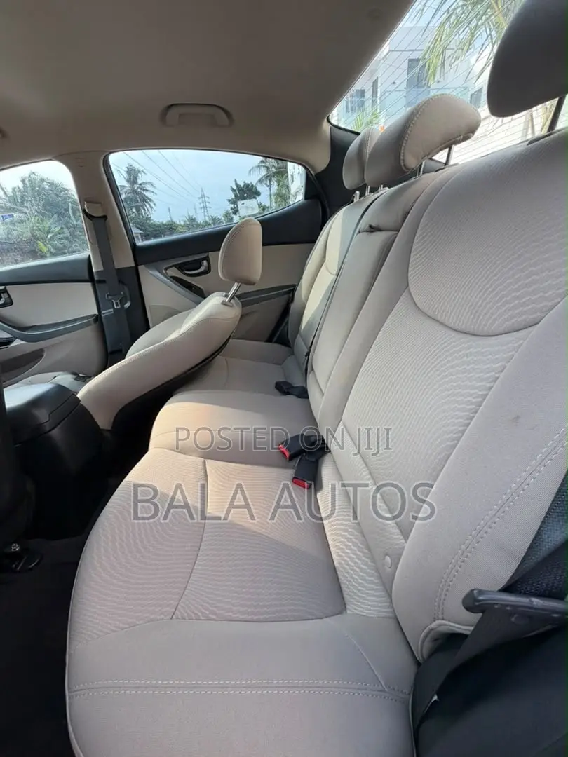 Hyundai Elantra 2016 Black