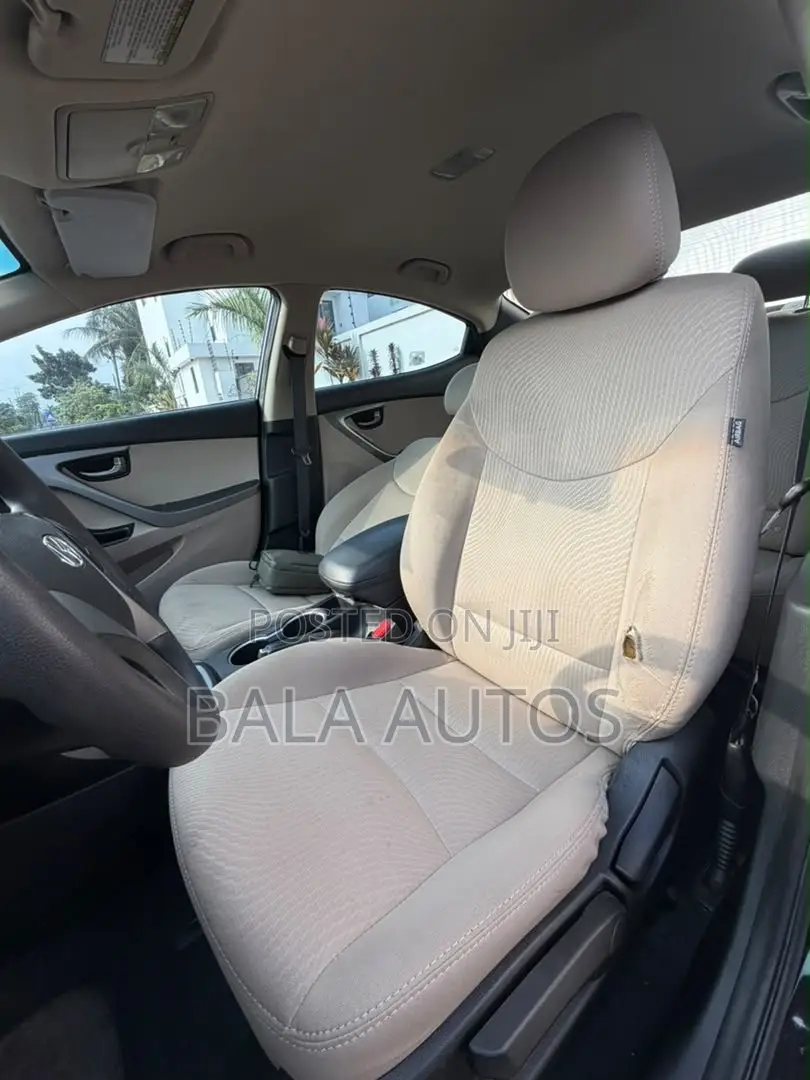 Hyundai Elantra 2016 Black