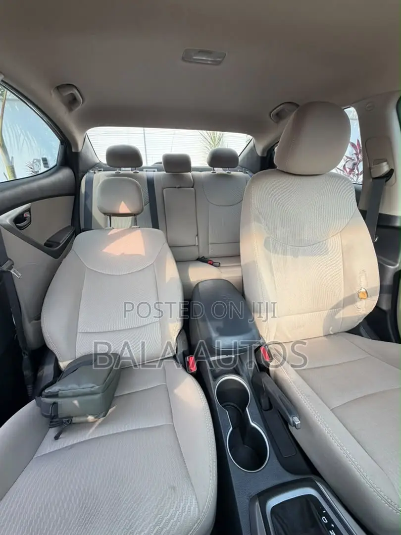 Hyundai Elantra 2016 Black