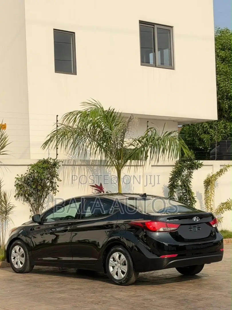 Hyundai Elantra 2016 Black
