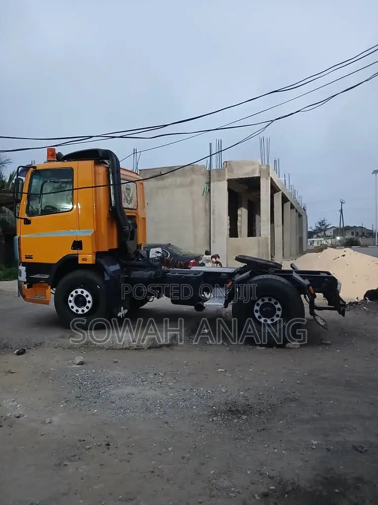 Trailer Head
