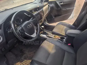 Toyota Corolla 2018 White
